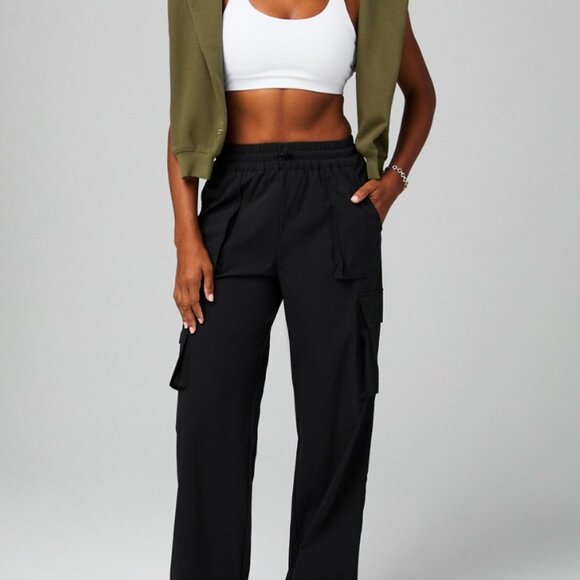 NWT Fabletics Heights Cargo Pant - Picture 1 of 7
